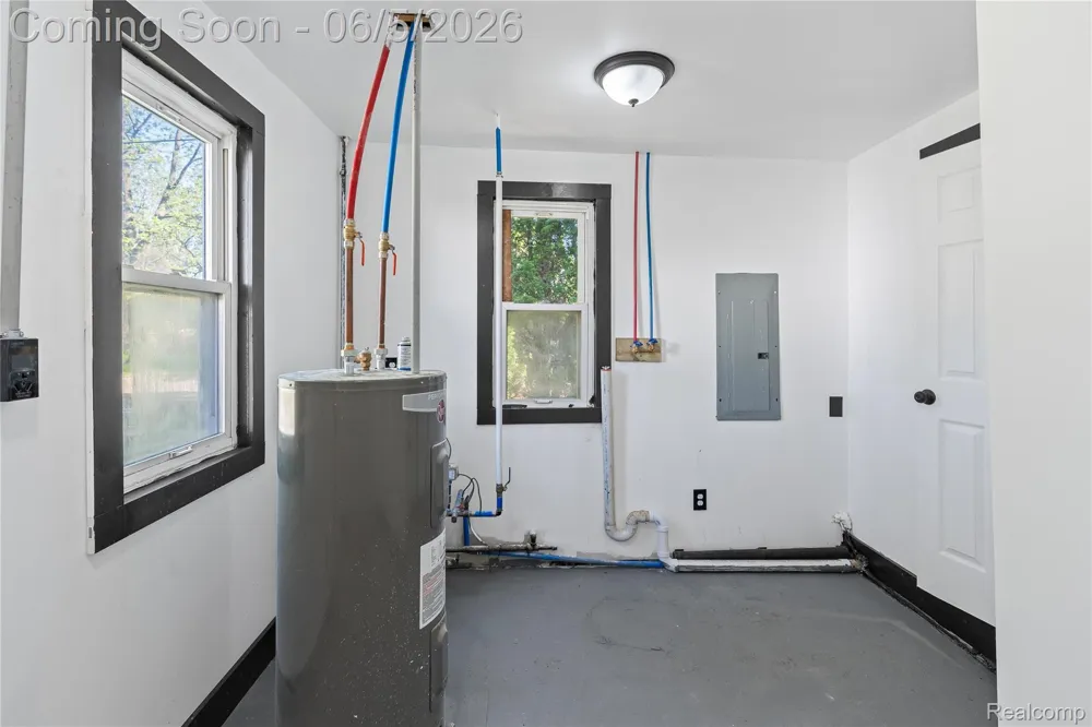 8053 Leadley Avenue Genesee Charter Township, MI 48458