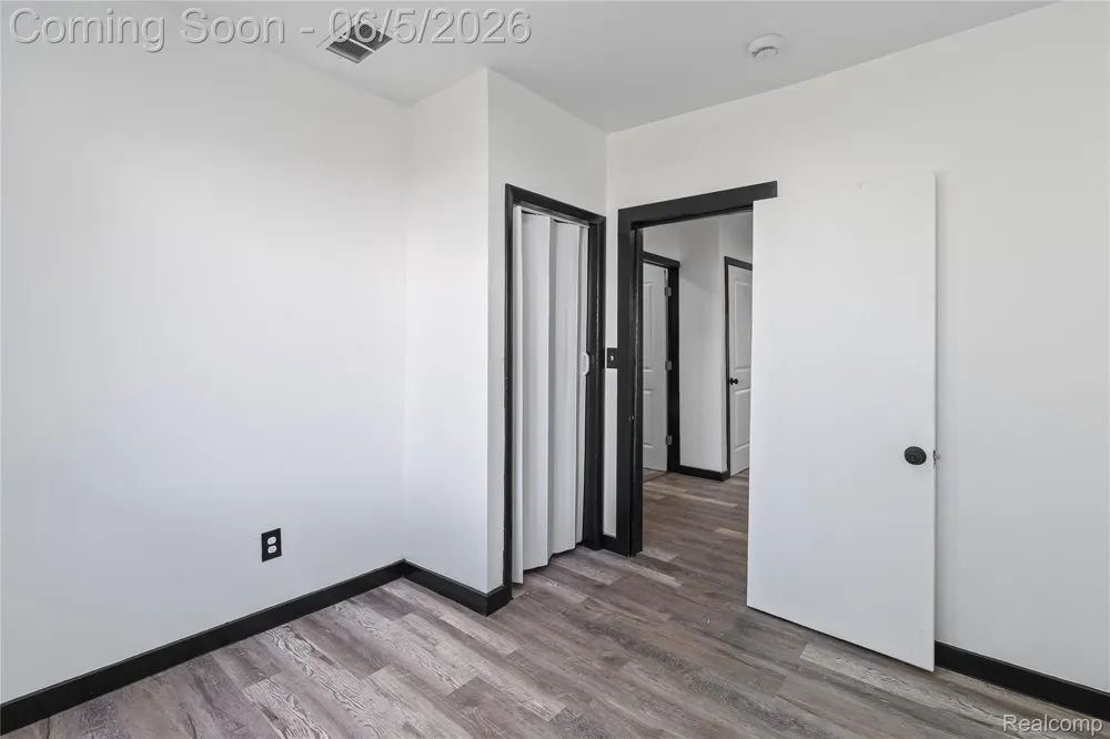 8053 Leadley Avenue Genesee Charter Township, MI 48458