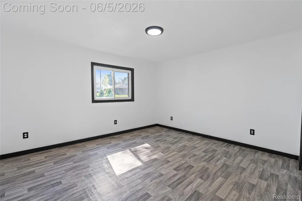 8053 Leadley Avenue Genesee Charter Township, MI 48458