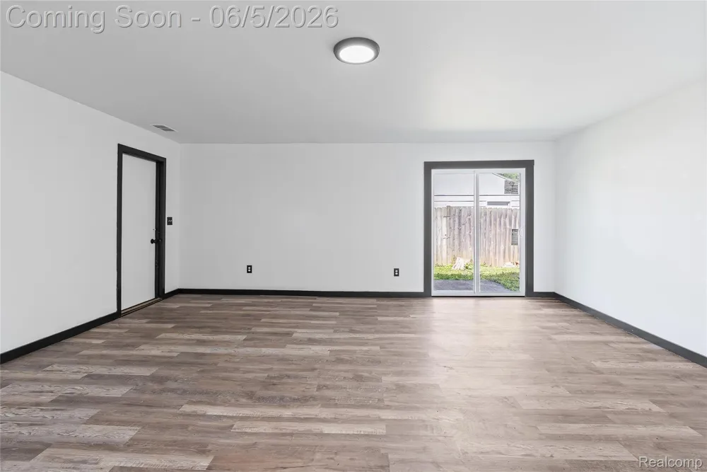 8053 Leadley Avenue Genesee Charter Township, MI 48458