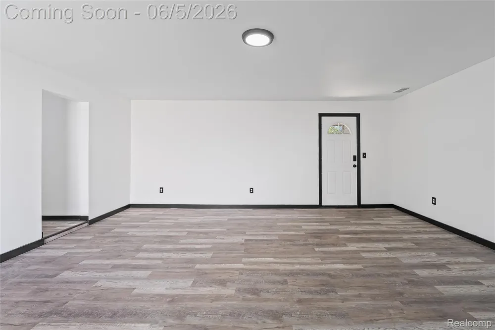 8053 Leadley Avenue Genesee Charter Township, MI 48458