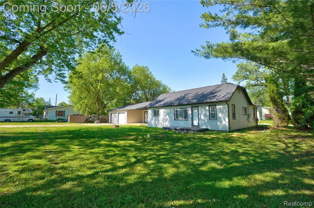 8053 Leadley Avenue Genesee Charter Township, MI 48458