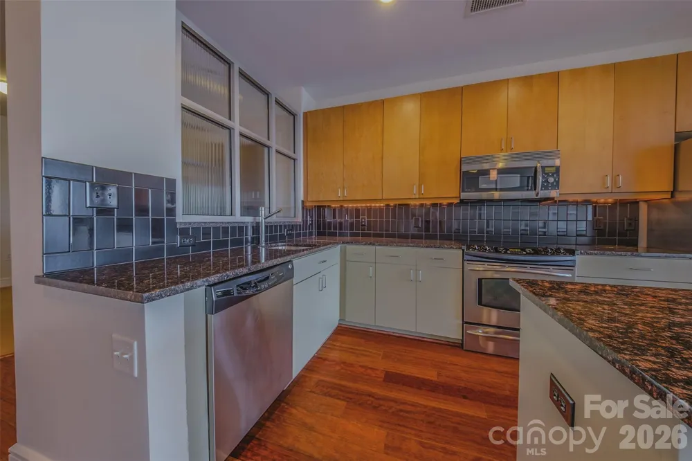 333 W Trade Street #1602 Charlotte, NC 28202
