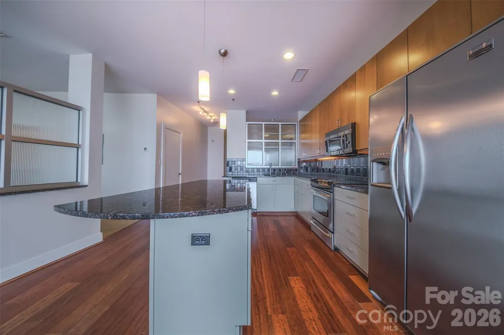 333 W Trade Street #1602 Charlotte, NC 28202