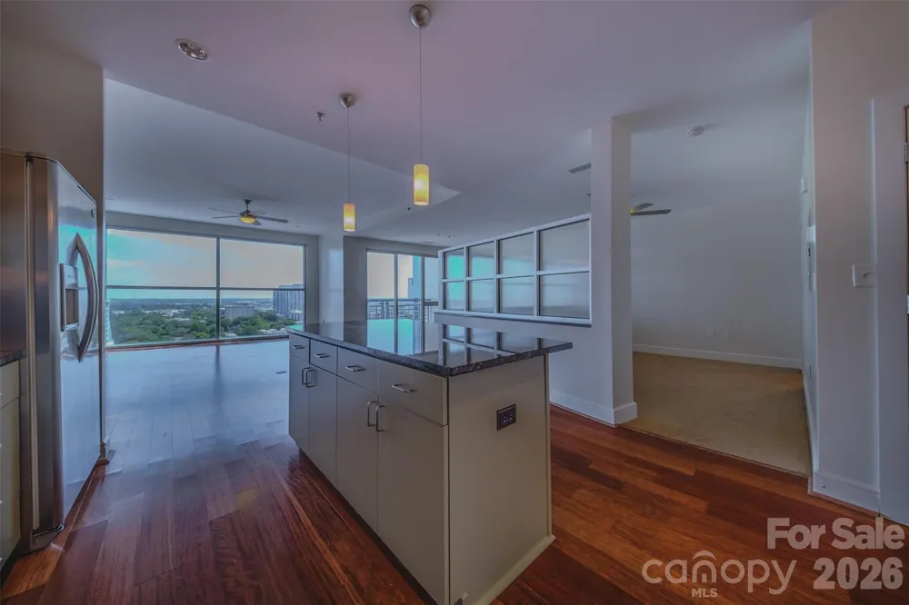 333 W Trade Street #1602 Charlotte, NC 28202
