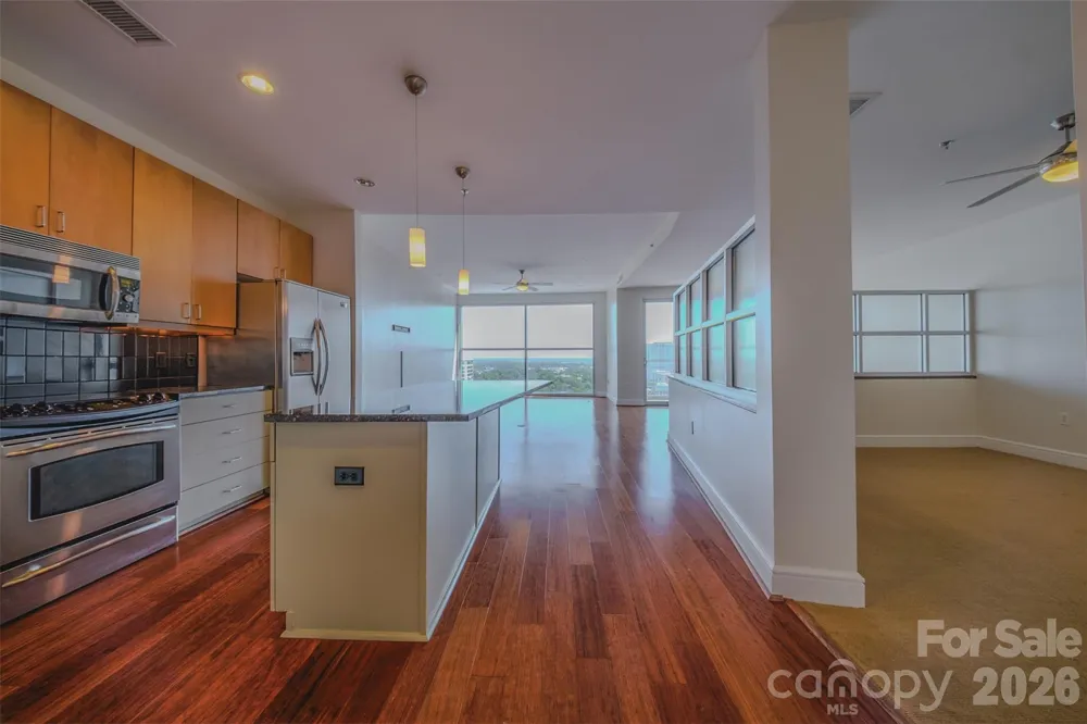 333 W Trade Street #1602 Charlotte, NC 28202