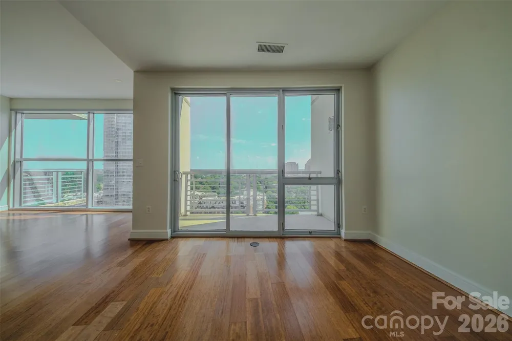 333 W Trade Street #1602 Charlotte, NC 28202