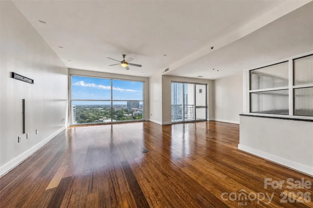 333 W Trade Street #1602 Charlotte, NC 28202