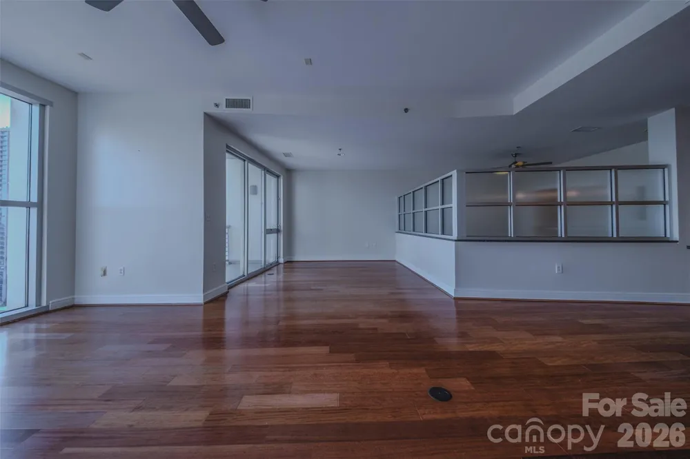 333 W Trade Street #1602 Charlotte, NC 28202