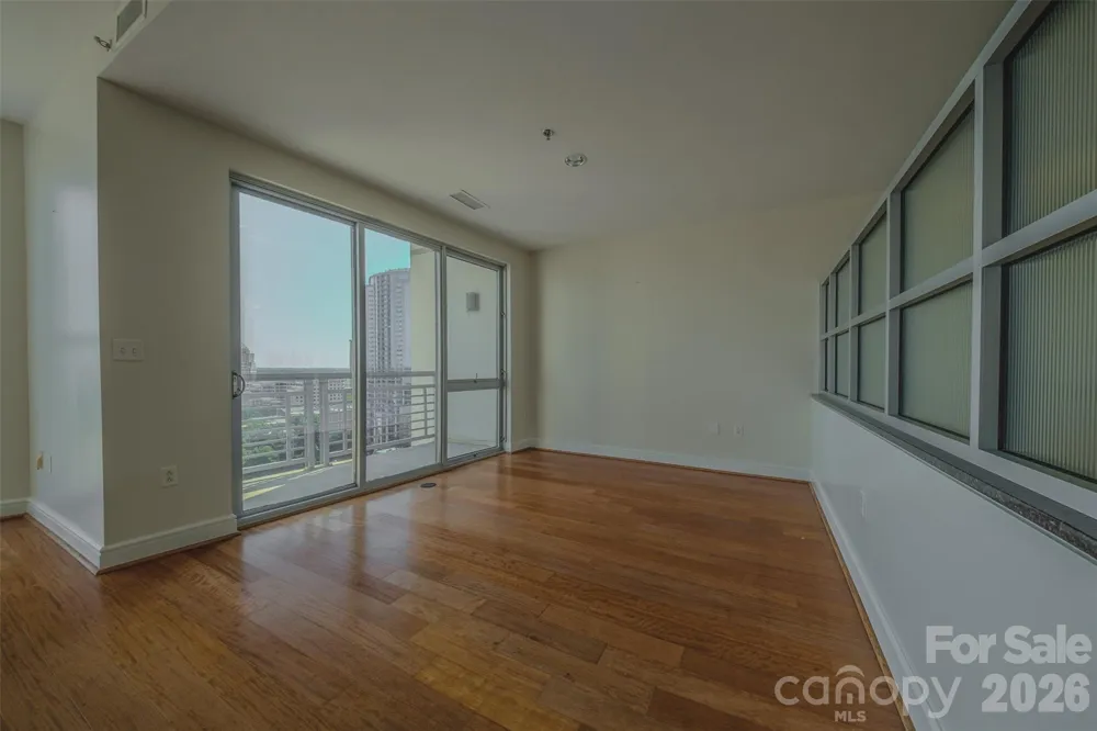 333 W Trade Street #1602 Charlotte, NC 28202