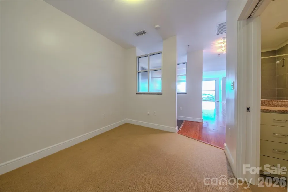 333 W Trade Street #1602 Charlotte, NC 28202