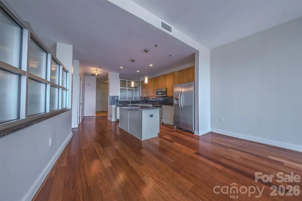 333 W Trade Street #1602 Charlotte, NC 28202