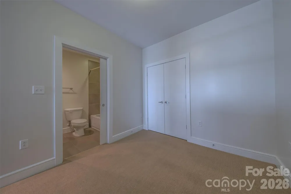 333 W Trade Street #1602 Charlotte, NC 28202