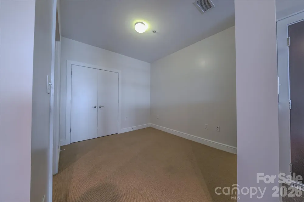333 W Trade Street #1602 Charlotte, NC 28202