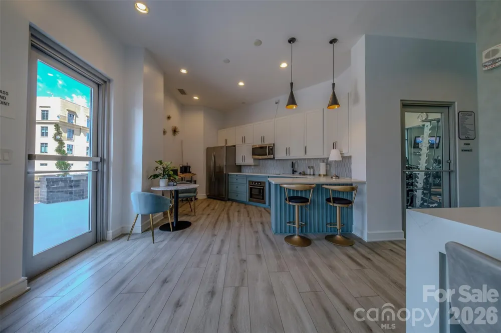 333 W Trade Street #1602 Charlotte, NC 28202