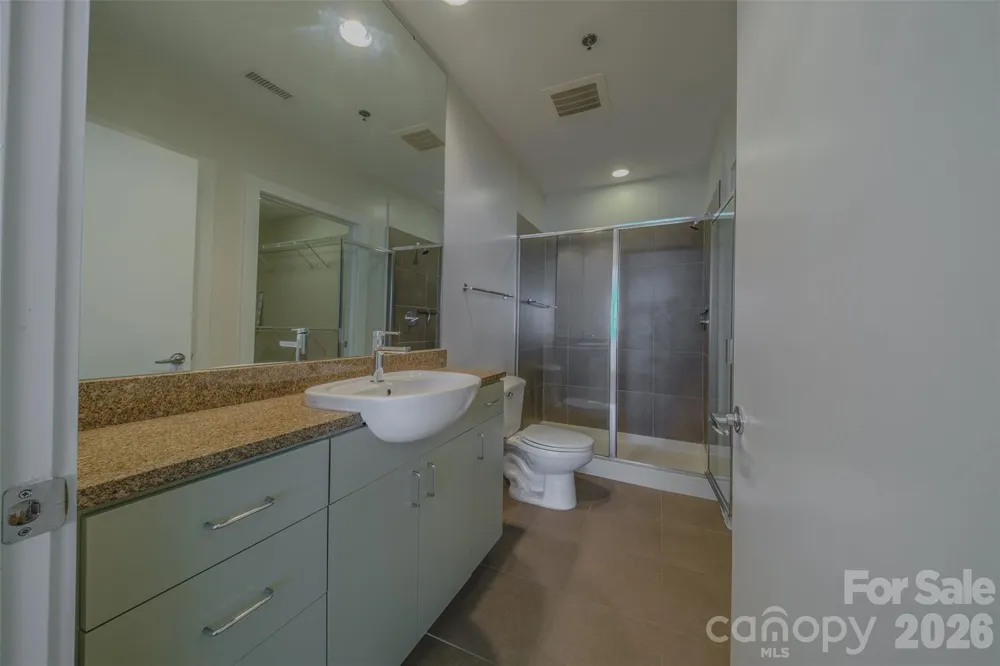 333 W Trade Street #1602 Charlotte, NC 28202