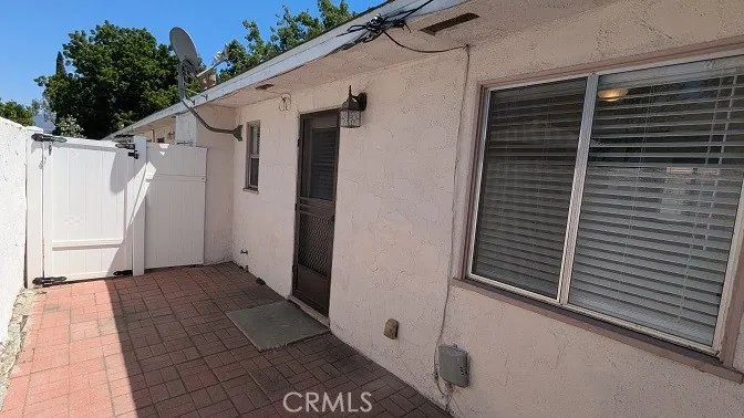 209 Florence Street Burbank, CA 91505