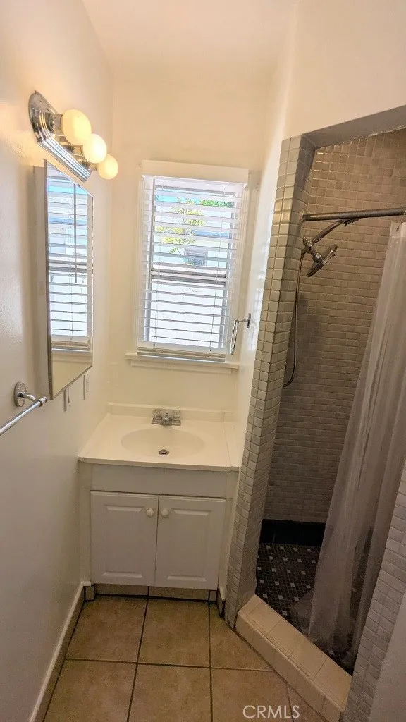 209 Florence Street Burbank, CA 91505