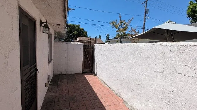 209 Florence Street Burbank, CA 91505