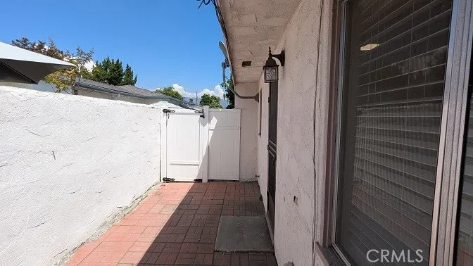 209 Florence Street Burbank, CA 91505