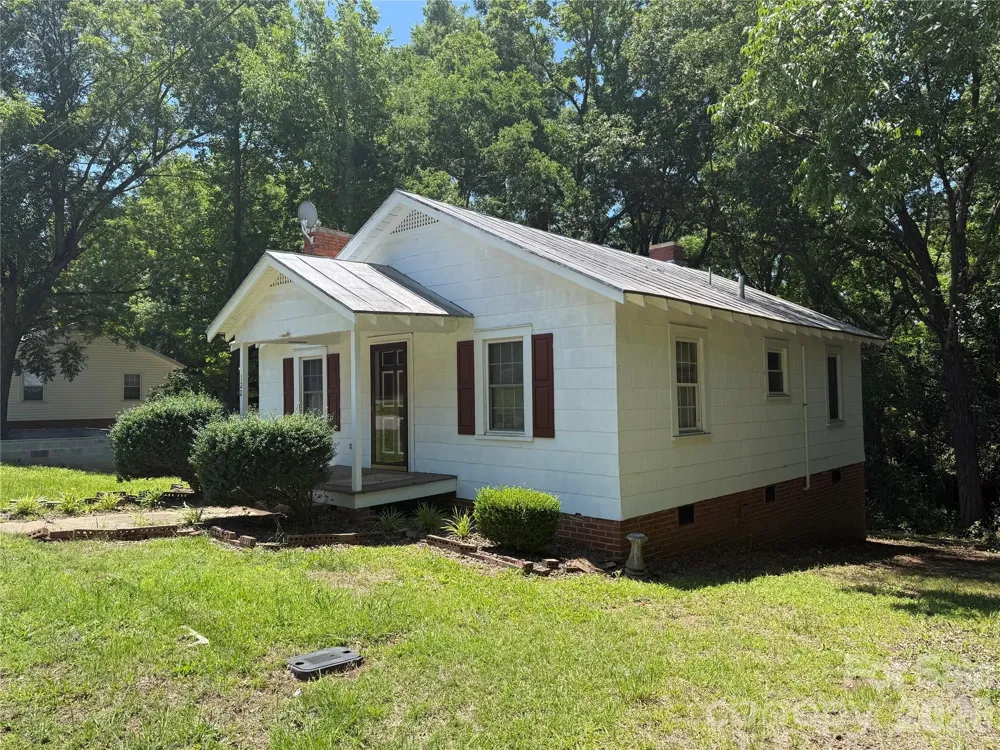 122 E Hargrave Street Wadesboro, NC 28170