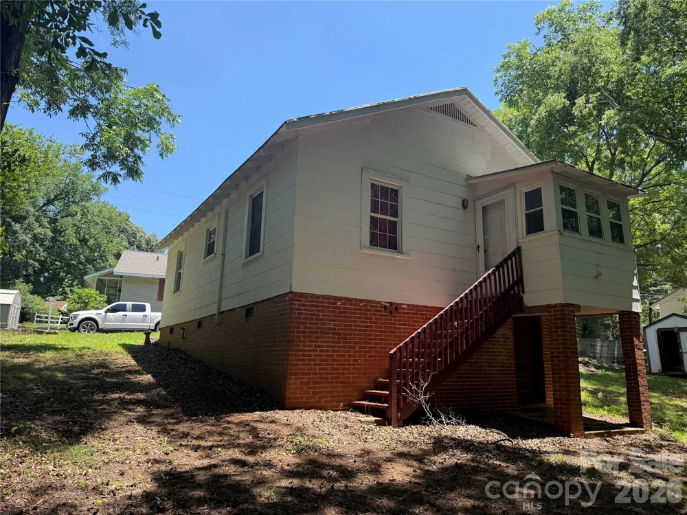 122 E Hargrave Street Wadesboro, NC 28170