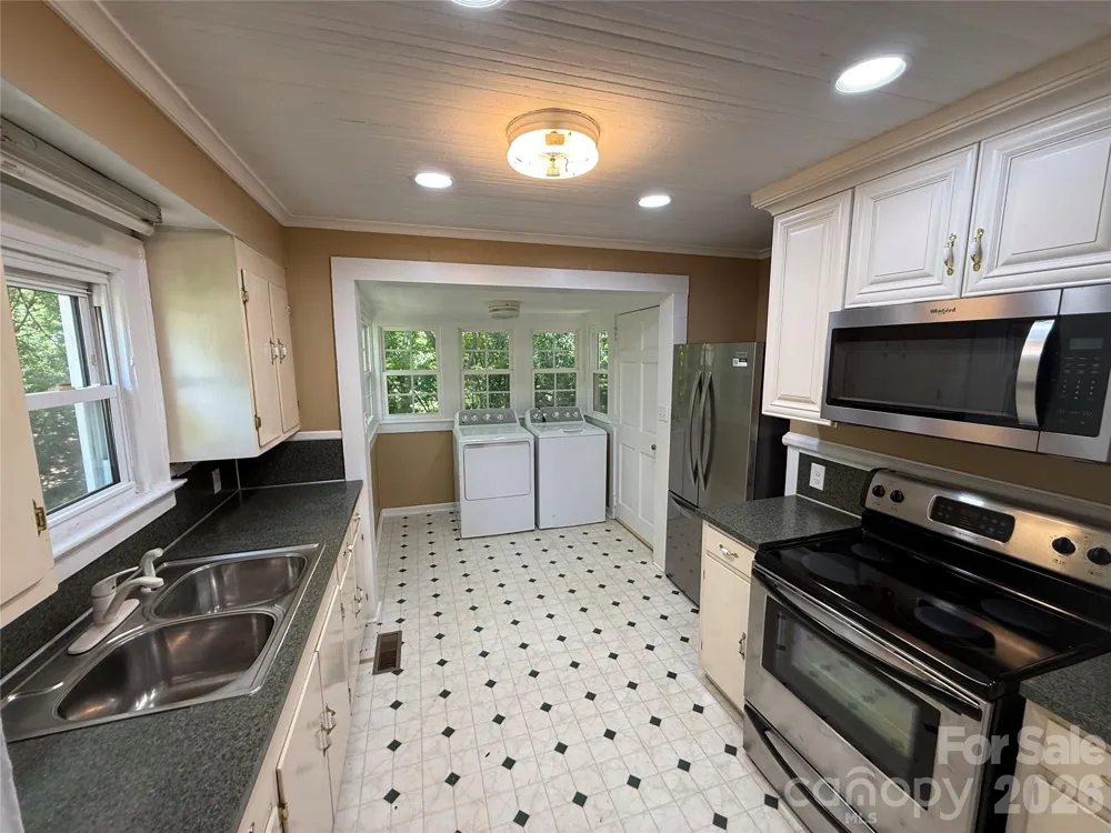 122 E Hargrave Street Wadesboro, NC 28170