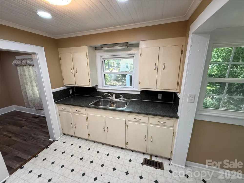 122 E Hargrave Street Wadesboro, NC 28170