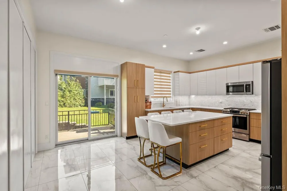 4103 Corner Street Spring Valley, NY 10977