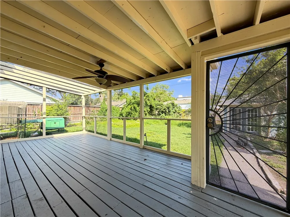 219 Leming Avenue Corpus Christi, TX 78404