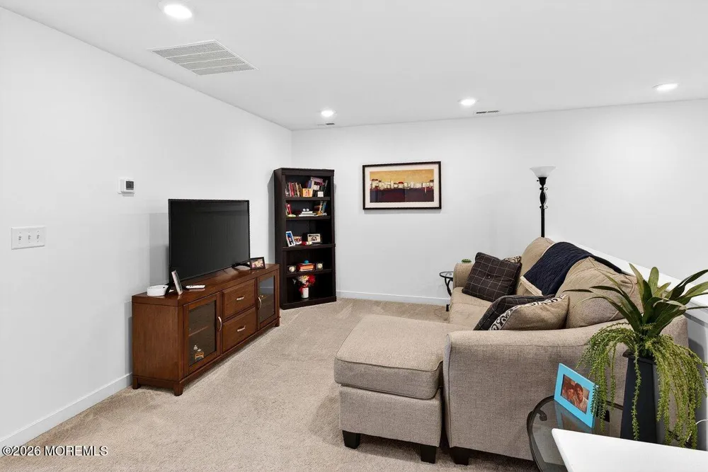 72 Aqueduct Boulevard New Egypt, NJ 08533