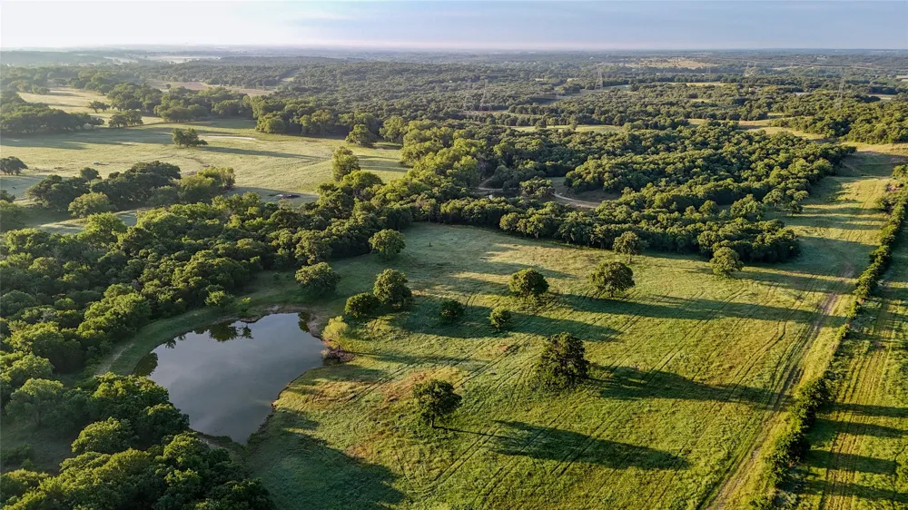 1148 County Road 1591 Alvord, TX 76225