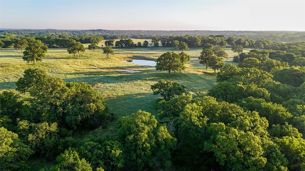 1148 County Road 1591 Alvord, TX 76225
