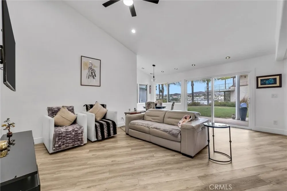 29795 Eagle Point Canyon Lake, CA 92587