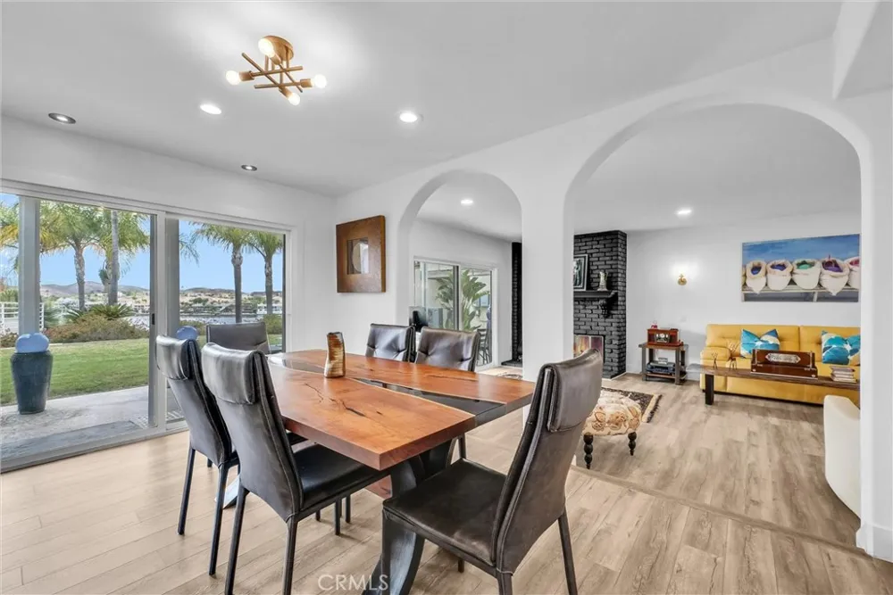 29795 Eagle Point Canyon Lake, CA 92587