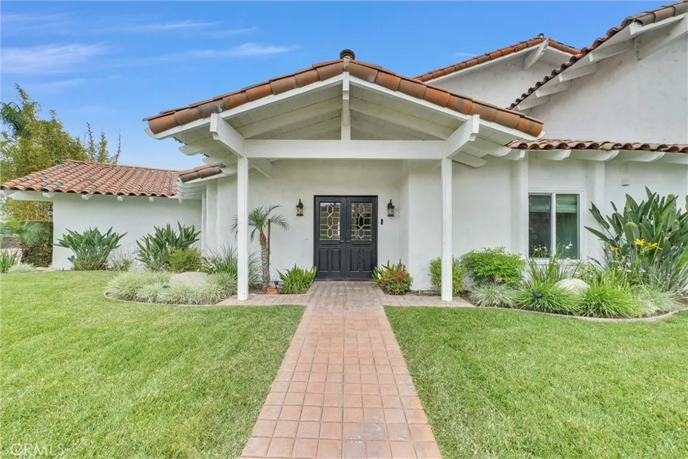 29795 Eagle Point Canyon Lake, CA 92587