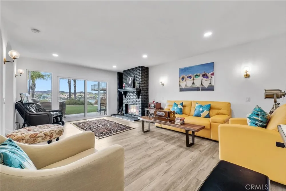 29795 Eagle Point Canyon Lake, CA 92587