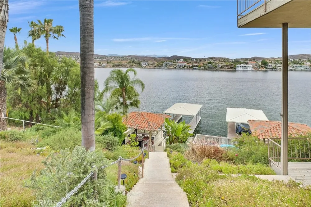 29795 Eagle Point Canyon Lake, CA 92587