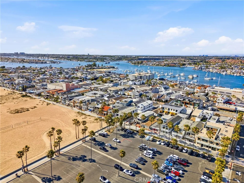 419 E Balboa Newport Beach, CA 92661