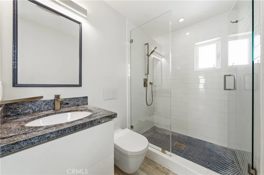 419 E Balboa Newport Beach, CA 92661