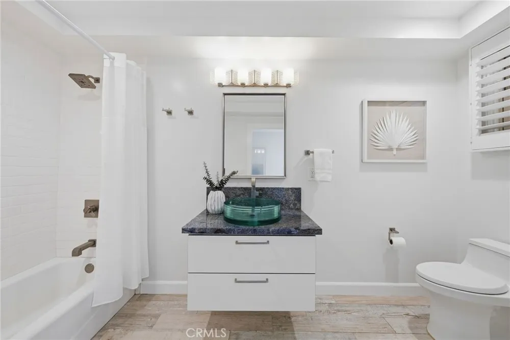 419 E Balboa Newport Beach, CA 92661