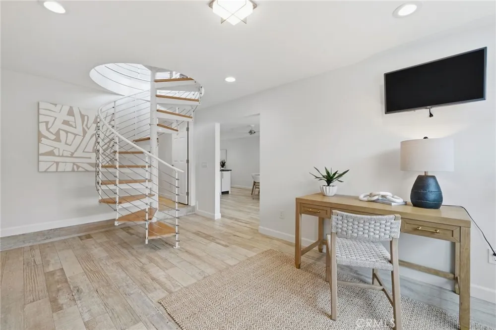 419 E Balboa Newport Beach, CA 92661
