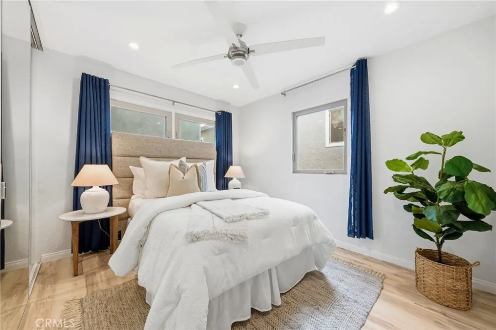419 E Balboa Newport Beach, CA 92661