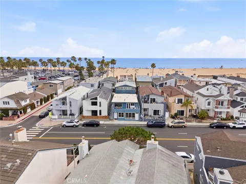 419 E Balboa