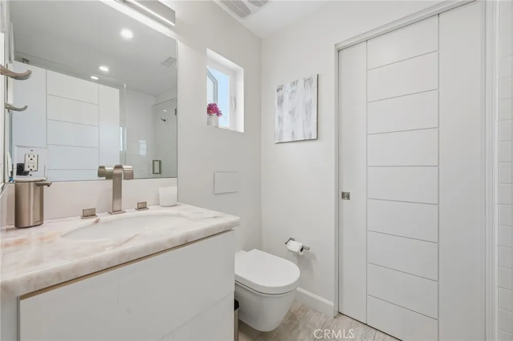 419 E Balboa Newport Beach, CA 92661