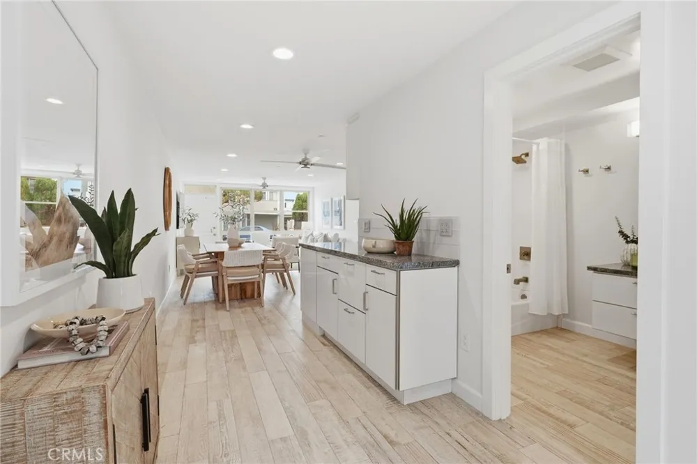 419 E Balboa Newport Beach, CA 92661