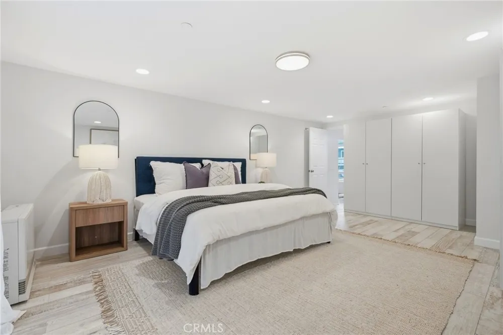 419 E Balboa Newport Beach, CA 92661