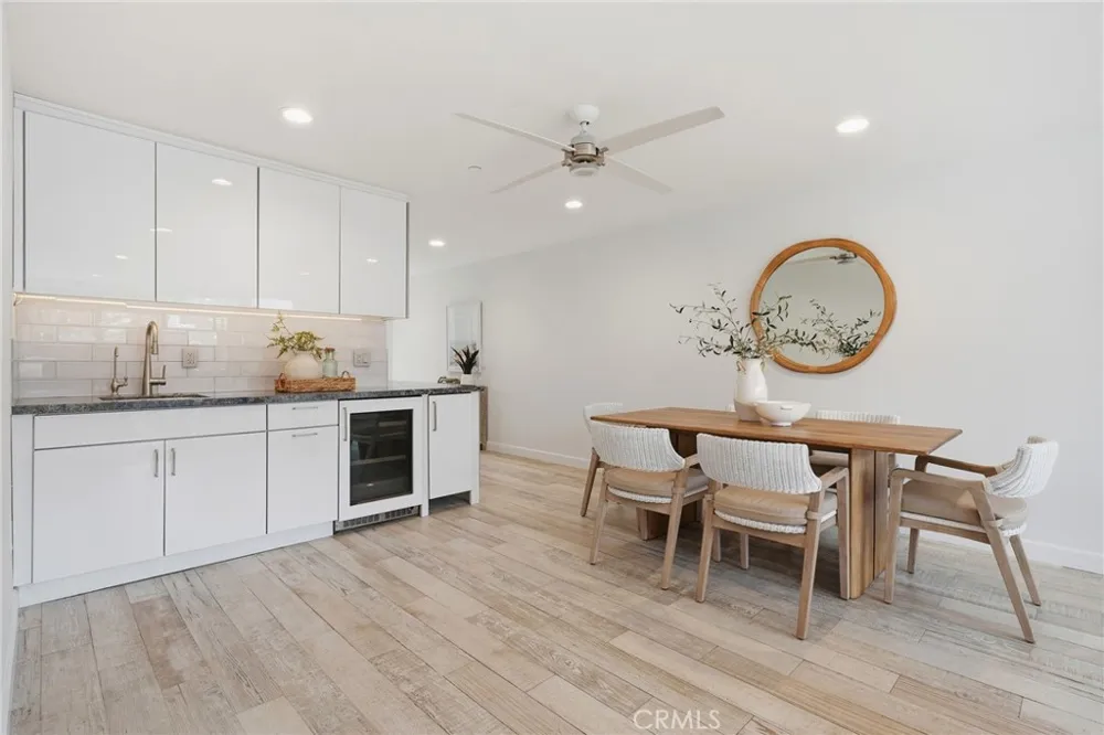 419 E Balboa Newport Beach, CA 92661