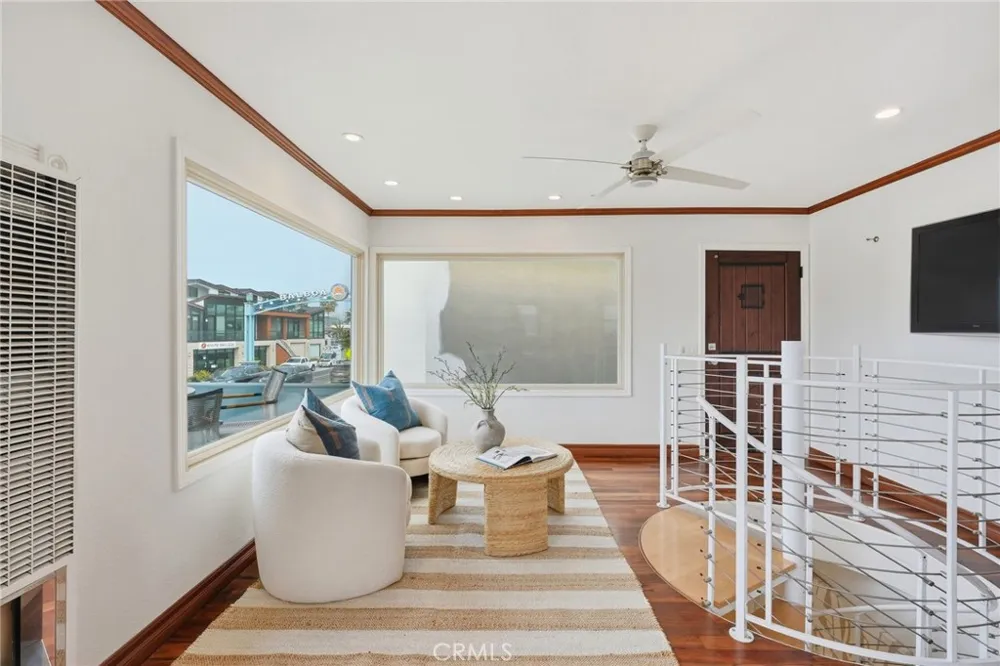 419 E Balboa Newport Beach, CA 92661