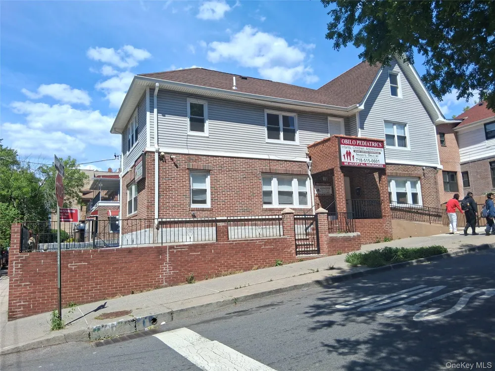 601 E 226th Street Bronx, NY 10466
